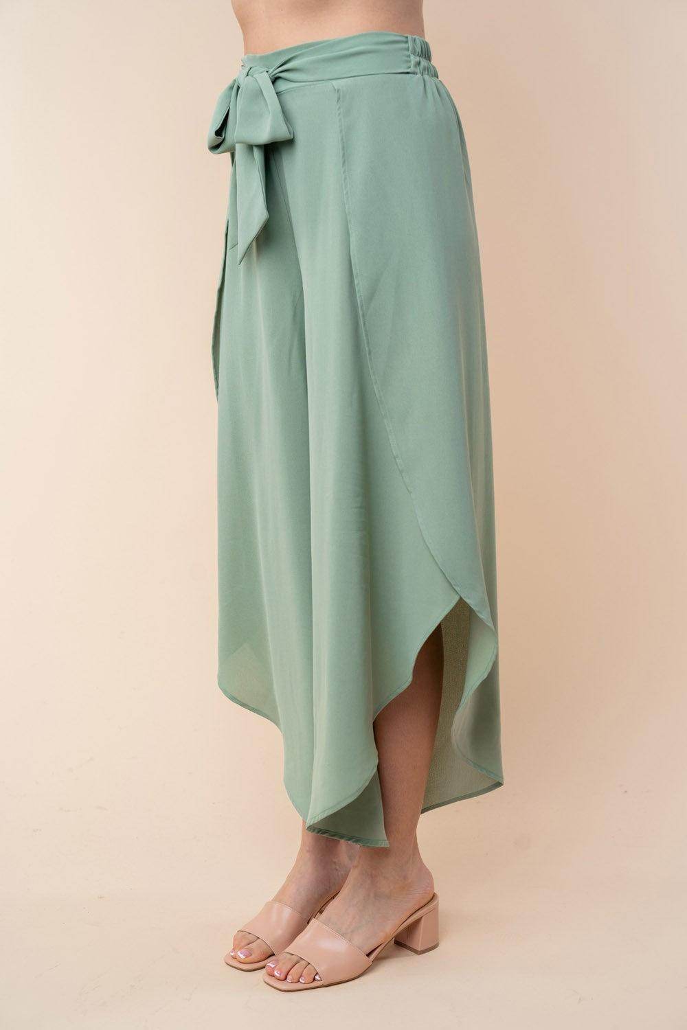 White Birch High Waisted Woven Pants for Stylish Comfort