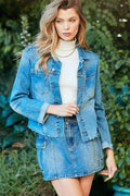 Veveret Button Up Raw Hem Denim Jacket for Women Fashion