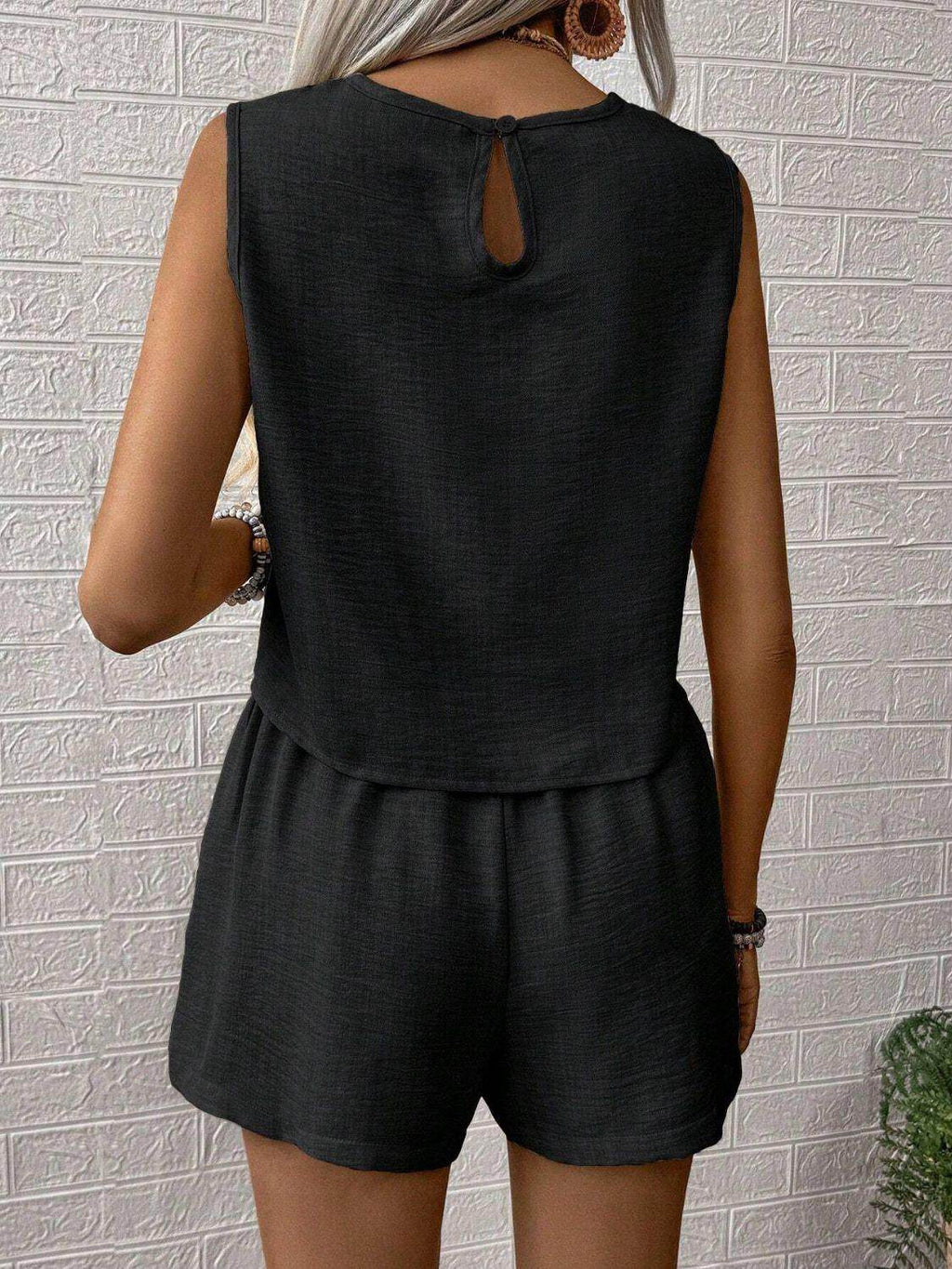 Round Neck Sleeveless Top and Shorts Set for Women
