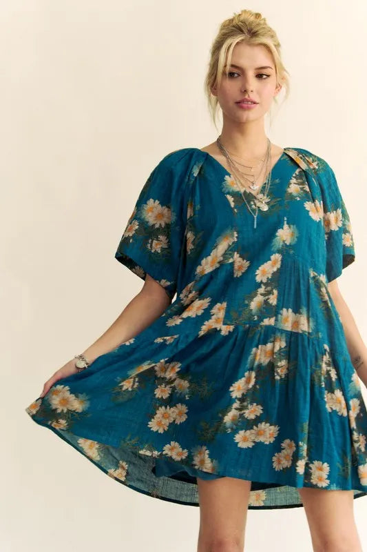 Davi & Dani Floral Print Short Bell Sleeve Pleated Mini Dress