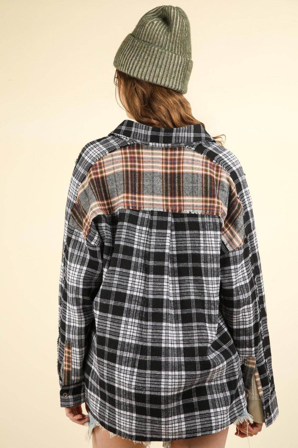 Very J Contrast Plaid Raw Detail Shirt for Casual Style