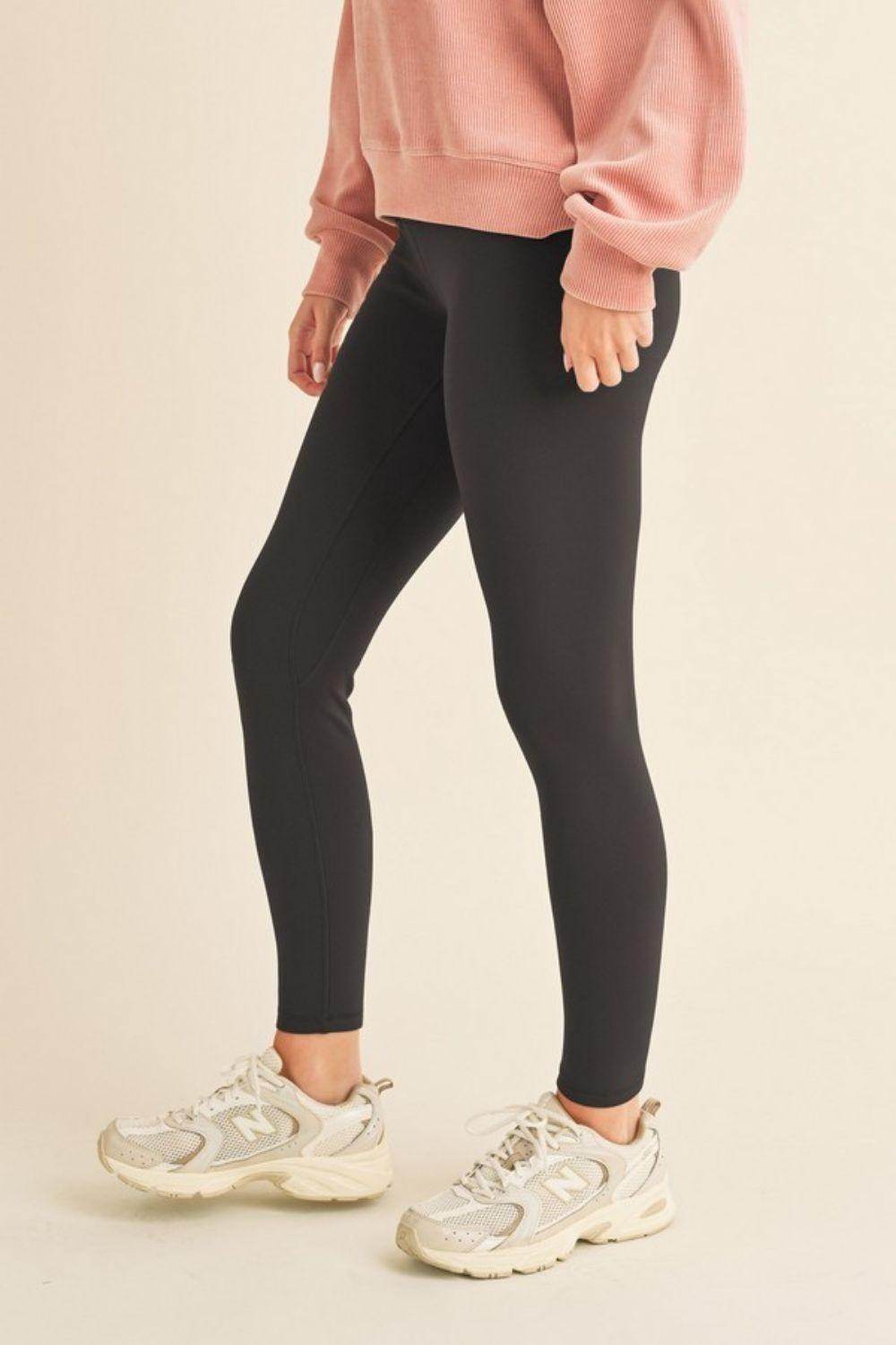 Yelete Full Size Fleece Lined High Waisted Leggings for Comfort