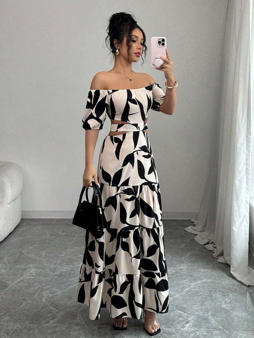 Women's Boho Off The Shoulder Short Sleeve Maxi Dresses Casual Summer Tiered Ruffle Swing Cut Out Flowy Dress