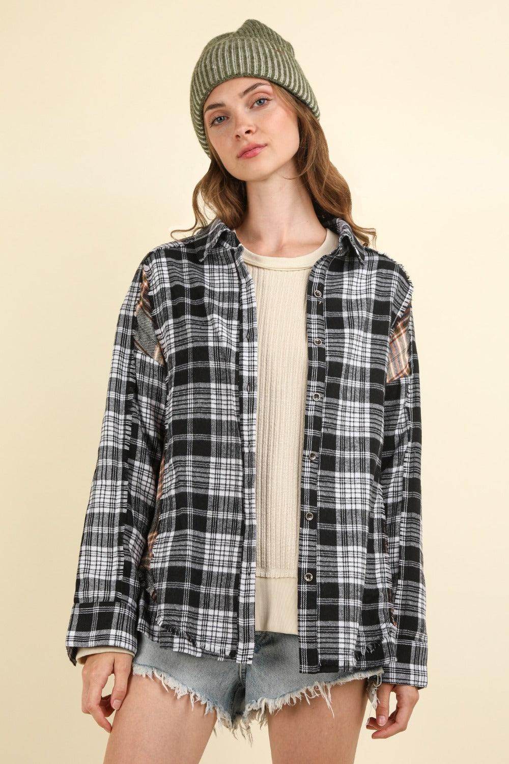 Very J Contrast Plaid Raw Detail Shirt for Casual Style