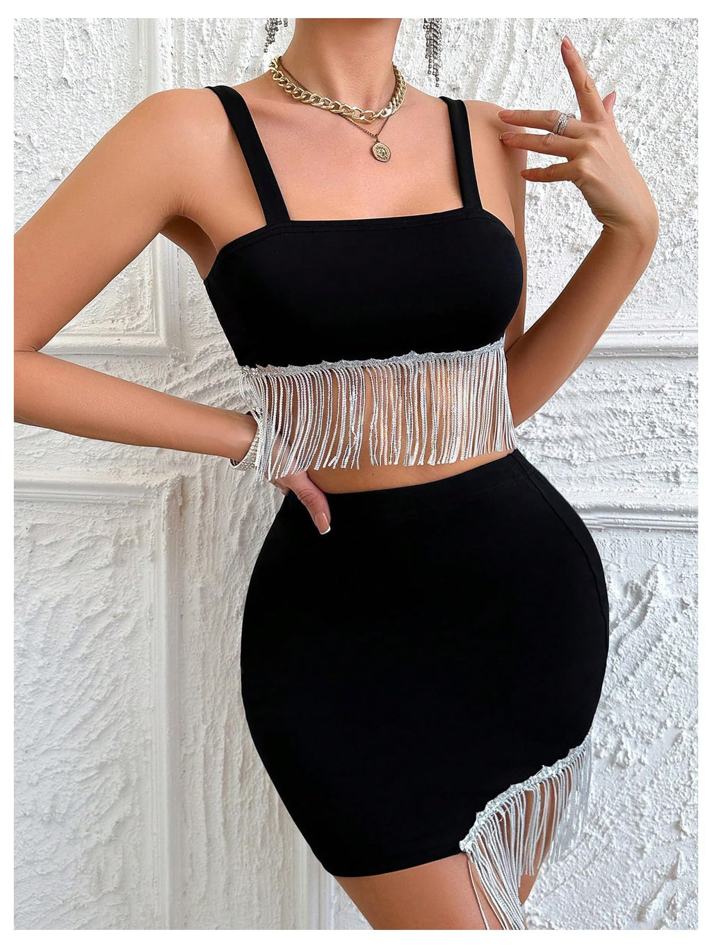 OYOANGLE Women's 2 Piece Outfit Sequin Fringe Crop Top Bodycon Mini Skirt | 2 Piece Party Outfit, Sparkly Sequin, Fringe Crop Top, Bodycon Mini Skirt, Night Out Sets