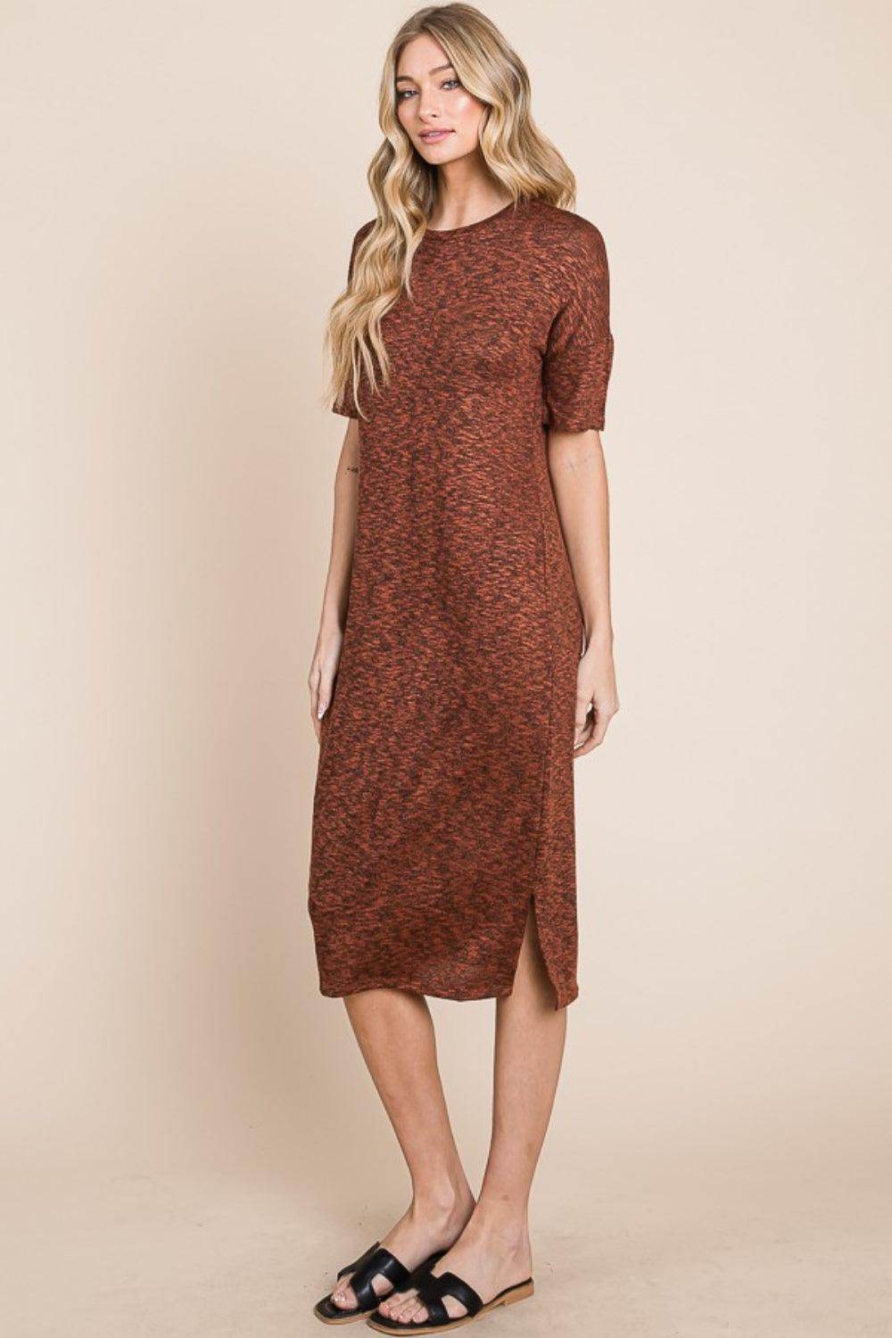 BOMBOM Round Neck Side Slit Midi Dress for Casual Elegance