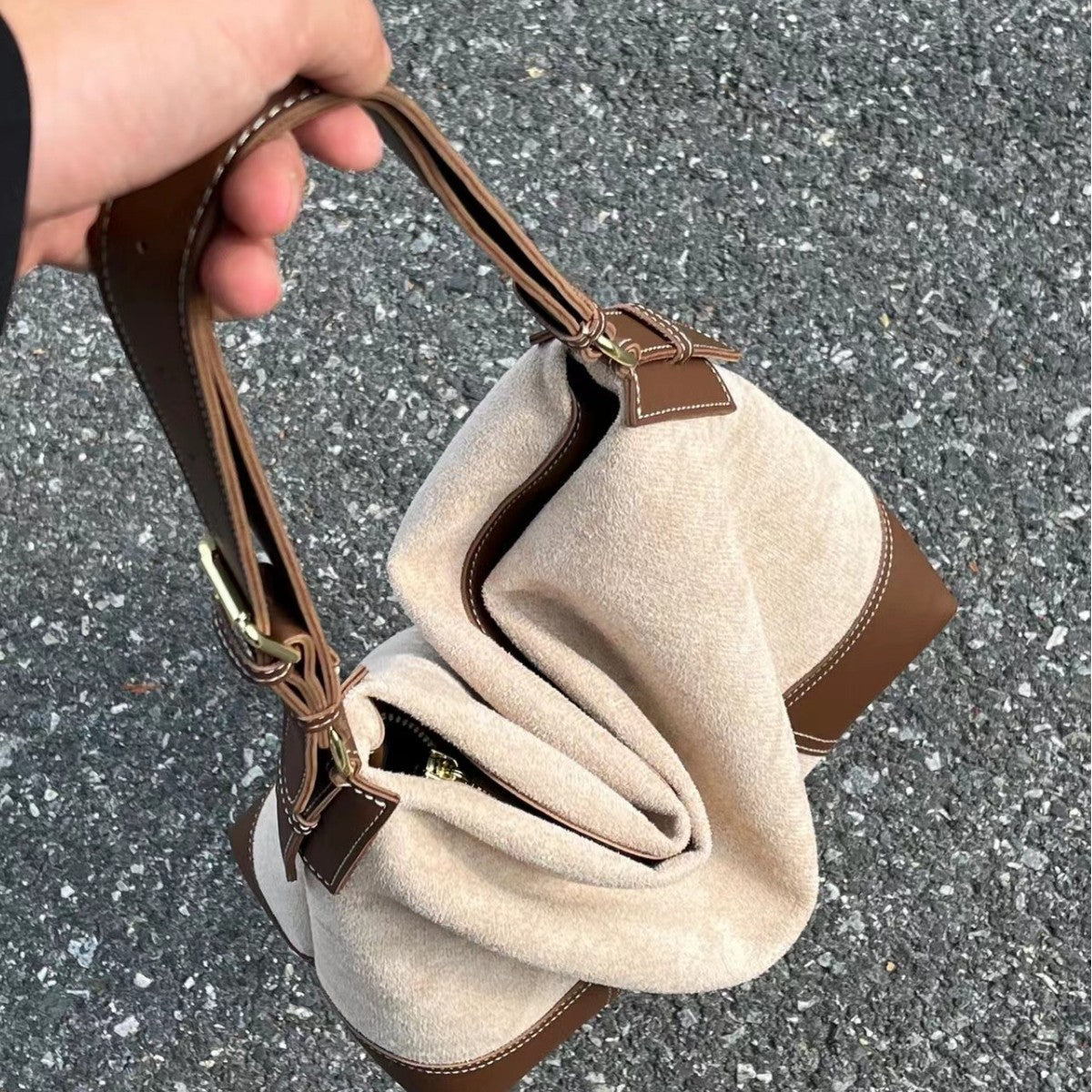 Large capacity suede hobo bag, female contrasting shoulder bag, shoulder bag, slouchy bag