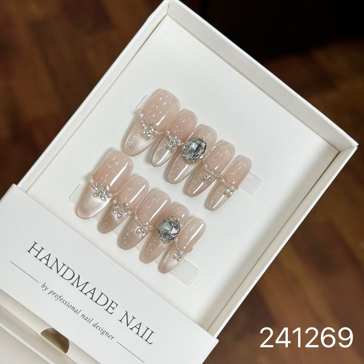 1031- Handmade press on nails fake nails removable