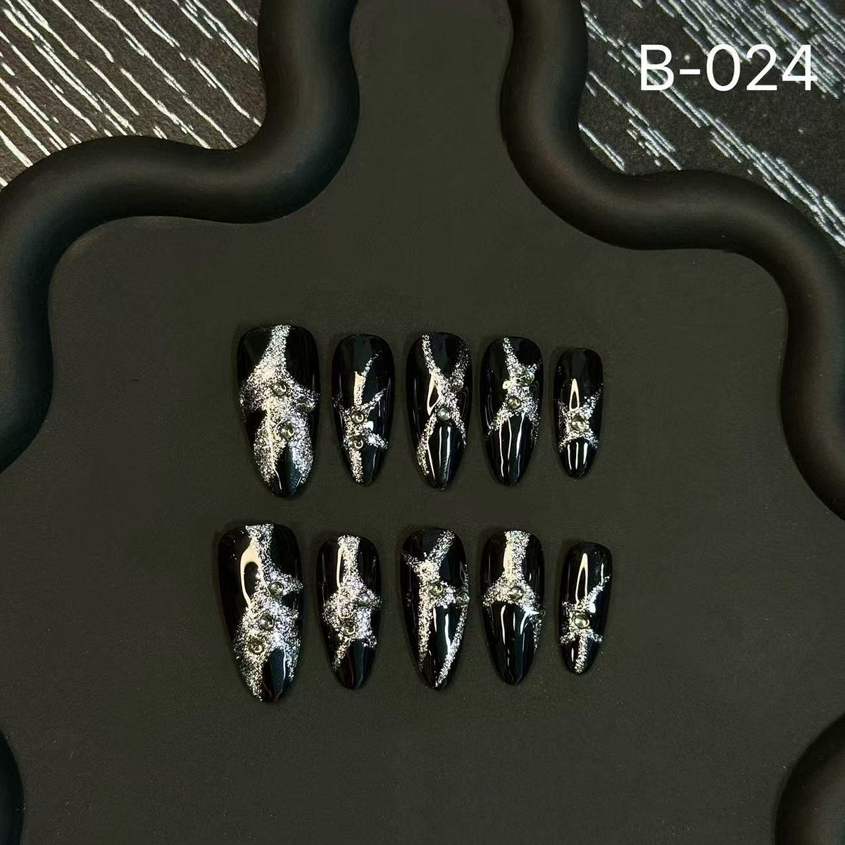 Handcrafted [Black Starry Sky] Advanced White Sticky Diamond Glittering Cool Spicy Girl Press on Nails