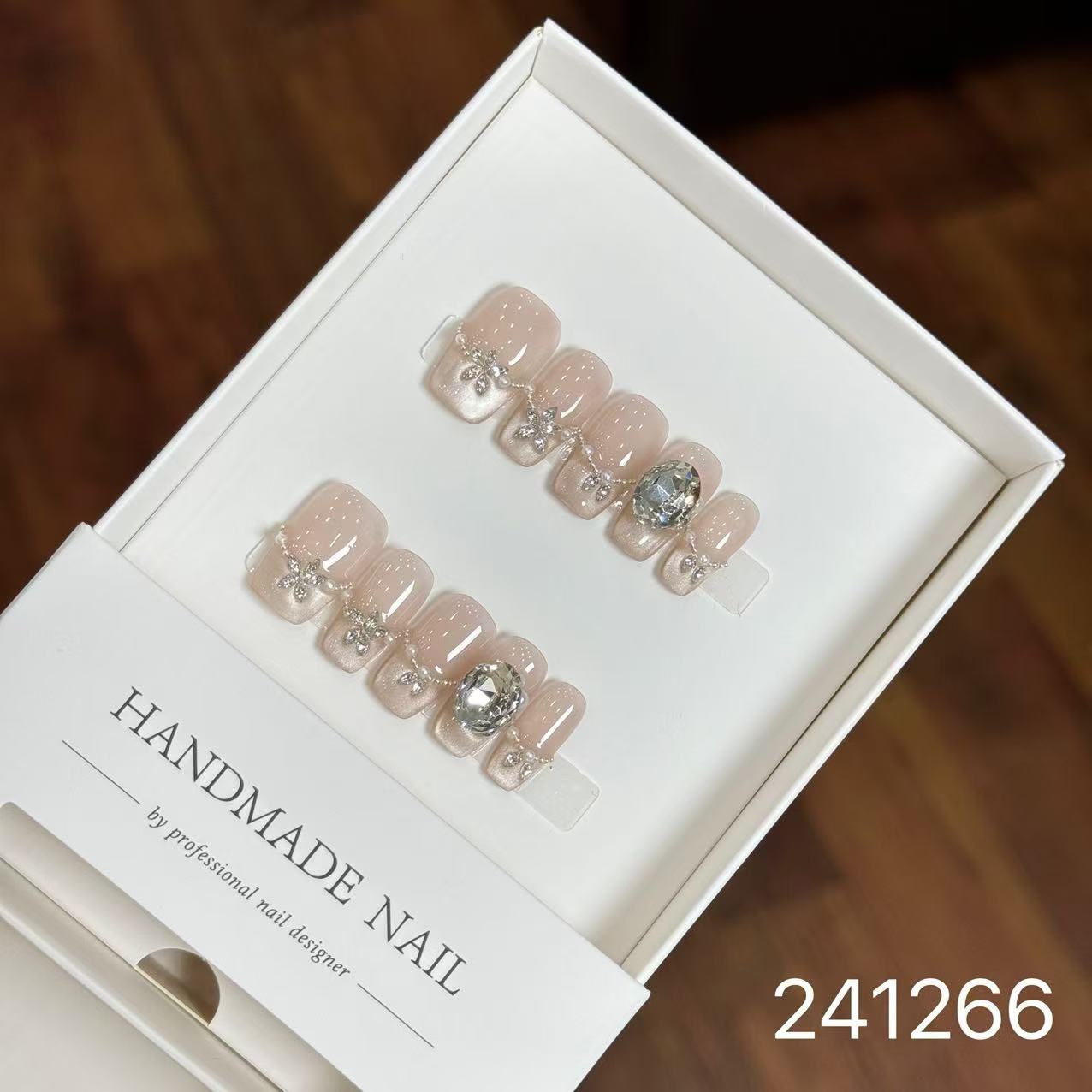 1031- Handmade press on nails fake nails removable