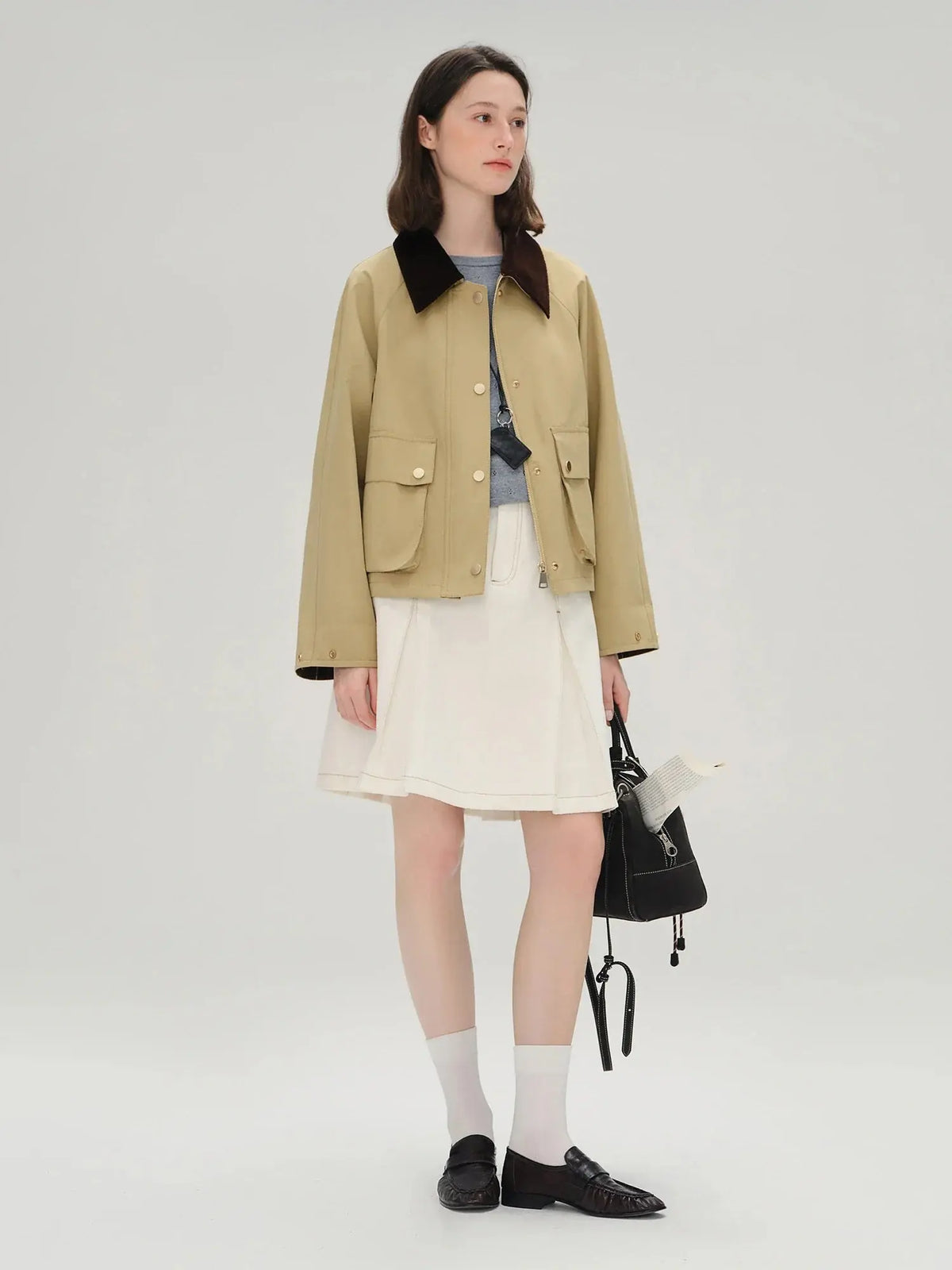 Vintage-Inspired Khaki Trench Coat for Autumn