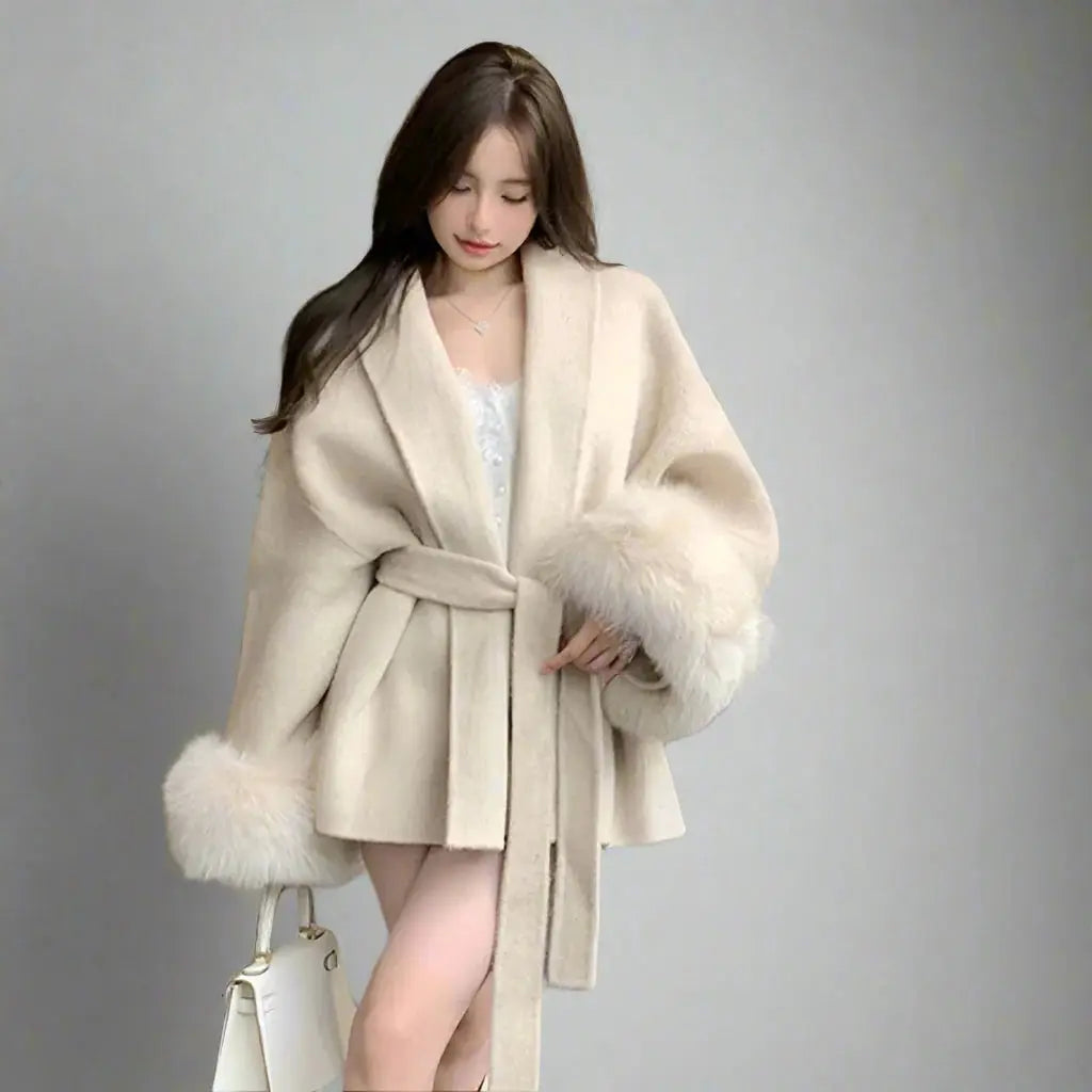 Elegant Wool Coat with Fur Patchwork
