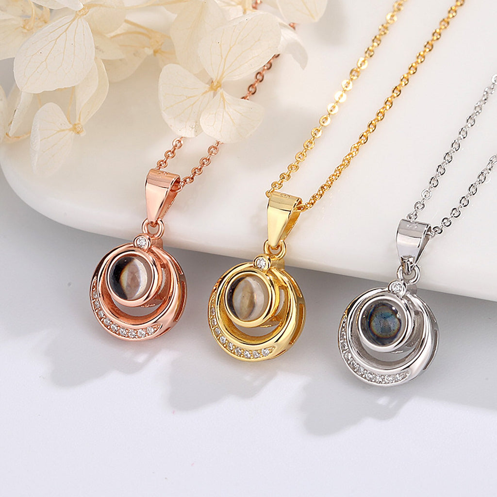 Customized photo projection necklace Creative Pendant is a Commemorative Gift
