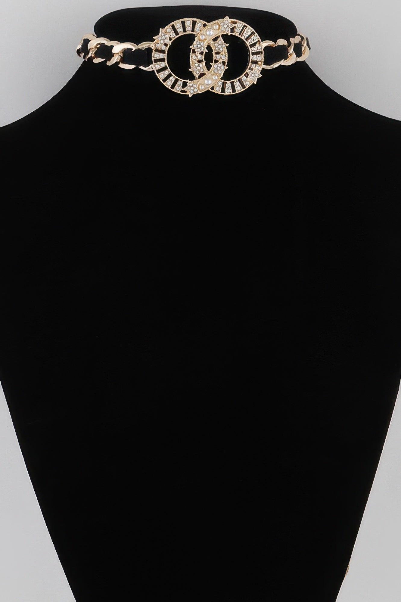 Starred Oo Chain Choker Necklace