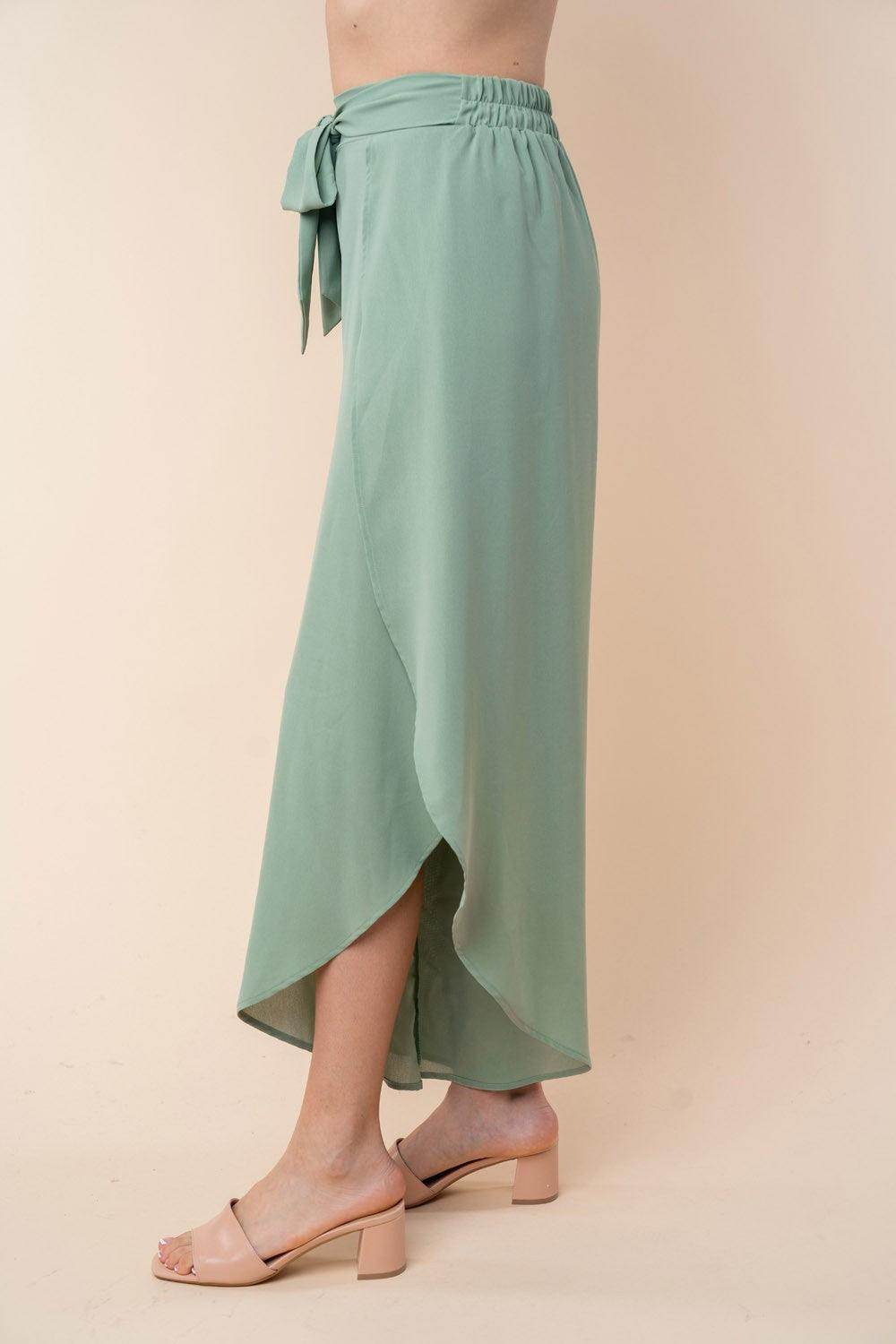 White Birch High Waisted Woven Pants for Stylish Comfort