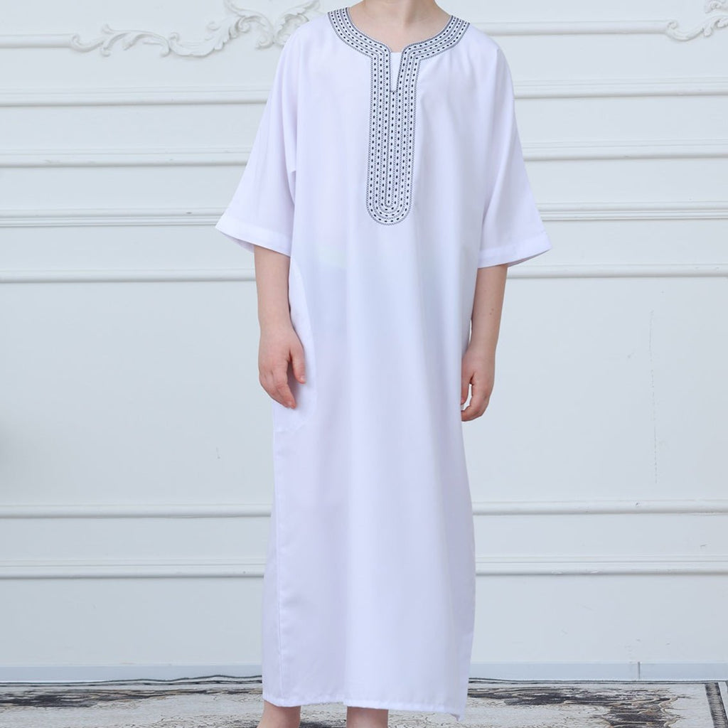 Black Geometric Trim Islamic Thobe(MKB018)