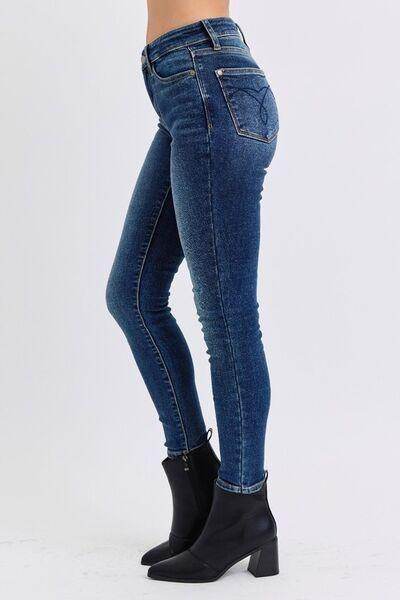 Judy Blue Full Size Run Mid-Rise Waist Skinny Jeans