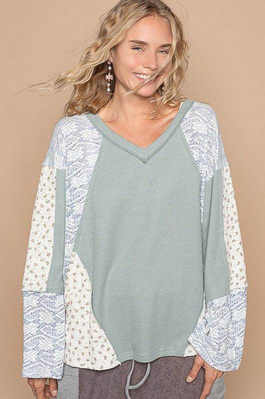 POL Lace Floral Round Neck Knit Top for Elegant Style