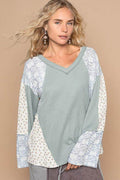 POL Lace Floral Round Neck Knit Top for Elegant Style