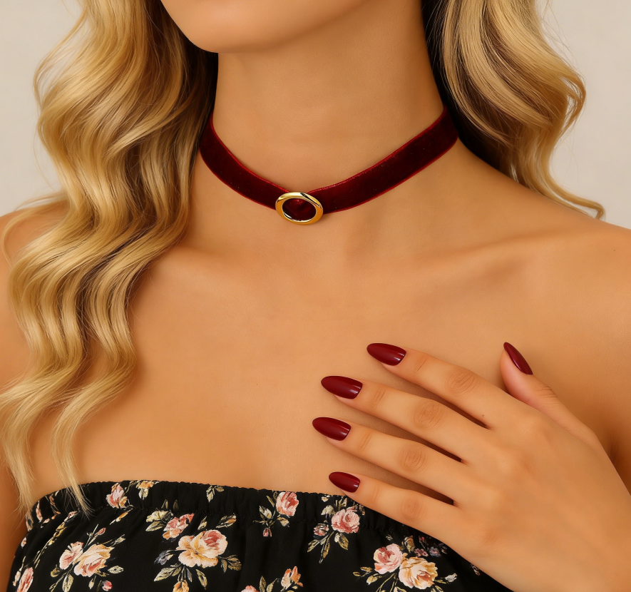 Short Choker with Leopard & Heart Pendant